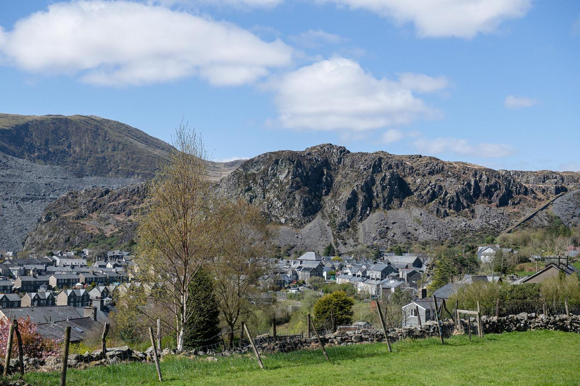 Pen-Y-Bryn Cottage ブライナイ・フェスティニオグ エクステリア 写真